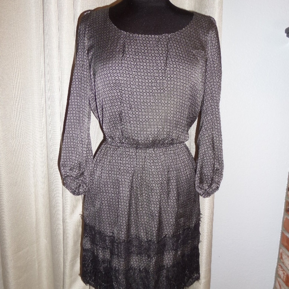 MAX STUDIO Sz M Black Scook Neck 3/4 sleeves.